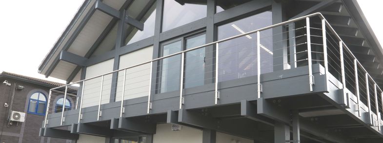 Commercial balustrade system